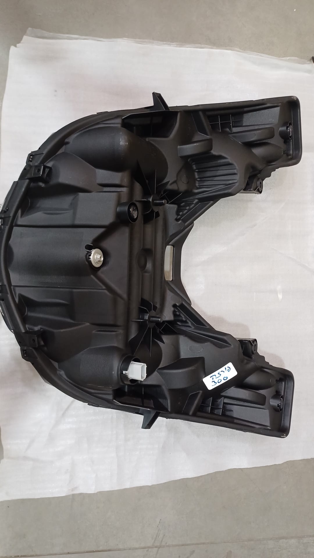 300 18-22 פנס ראשי פורזה