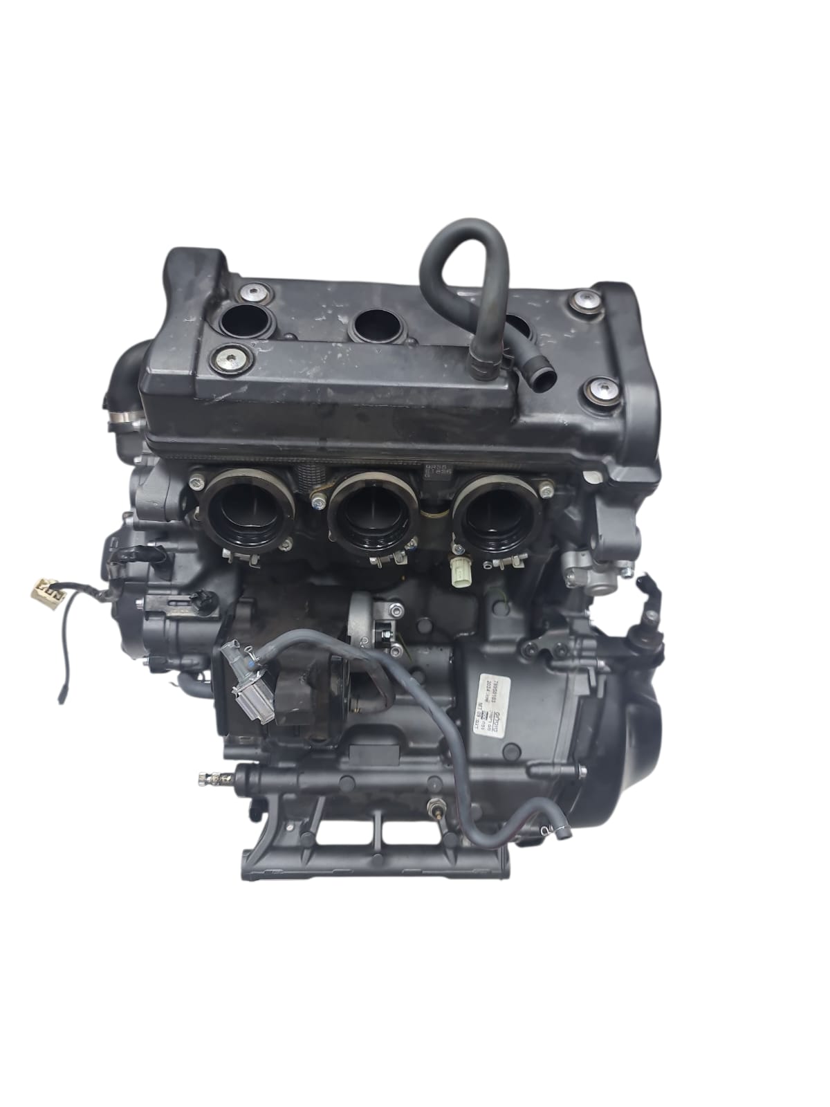 מנוע מושלם לmt 09 שנת 2023 נסע 15 אלף קילומטר