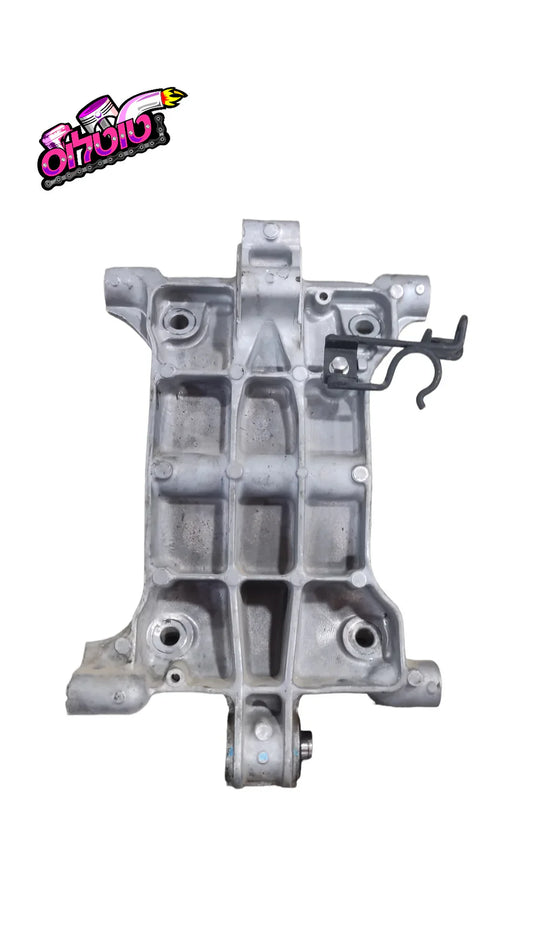 תושבת מנוע תחתונה משומשת לקוואסאקי Z400 – יציבות ומניעת רעידות