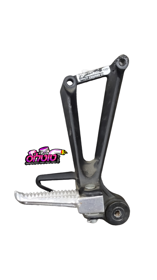 תושבת רגלית מורכב ימין משומשת לMT03