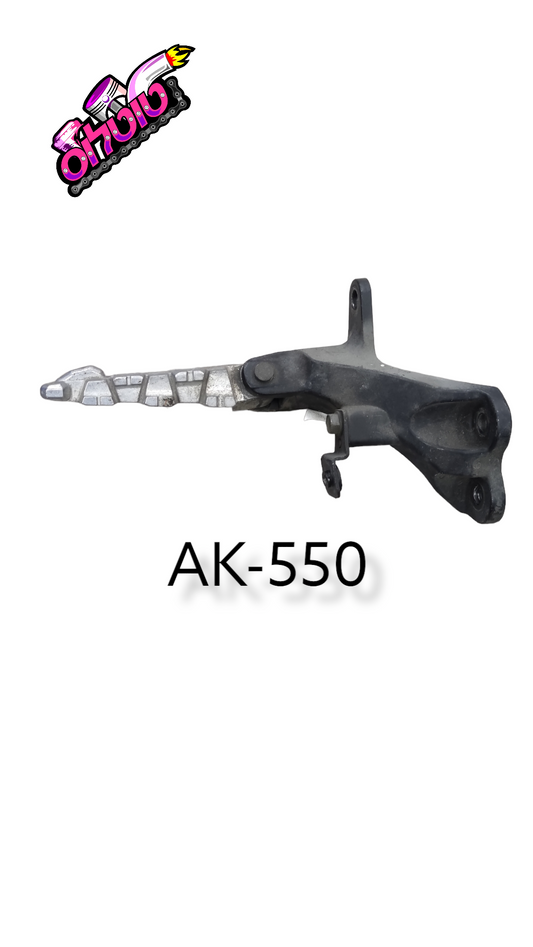 תושבת רגלית מורכב ימין AK550