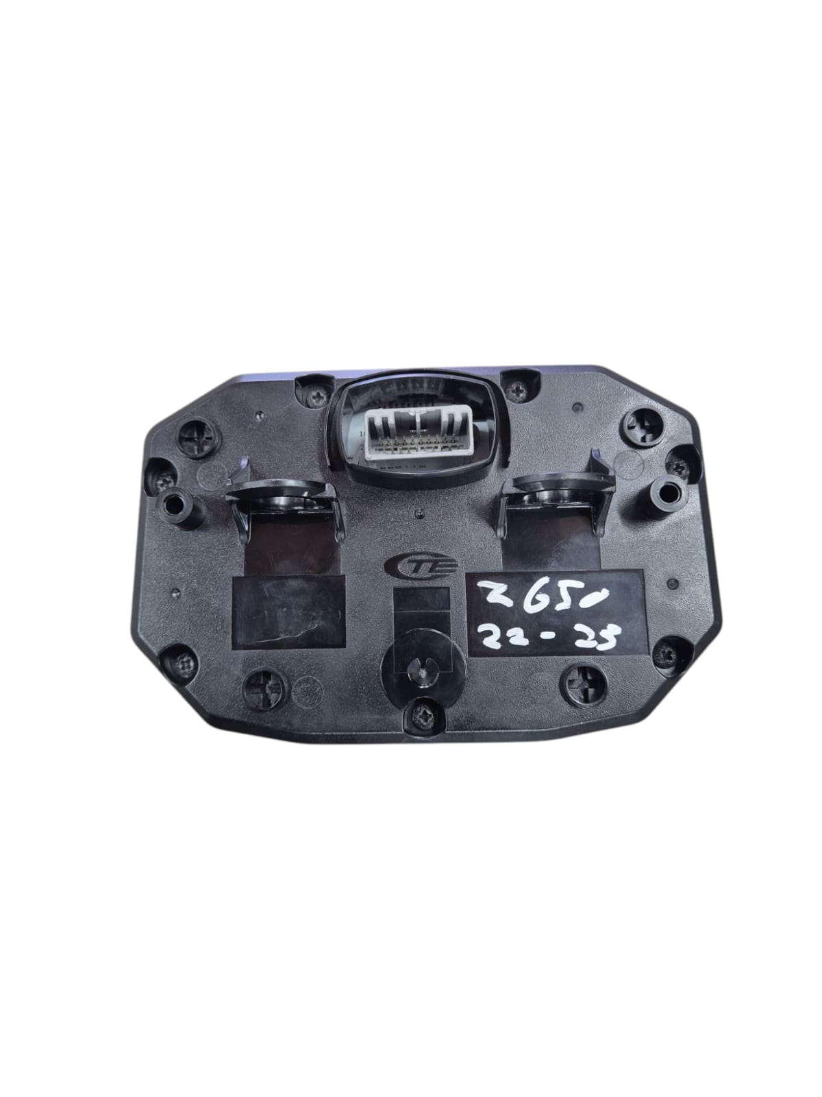 לוח שעונים ל קוואסאקי z650 2021 עד 25 עם 22 אלף קילומטר