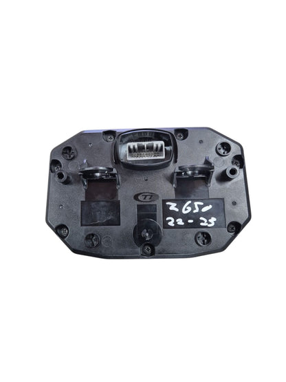 לוח שעונים ל קוואסאקי z650 2021 עד 25 עם 22 אלף קילומטר