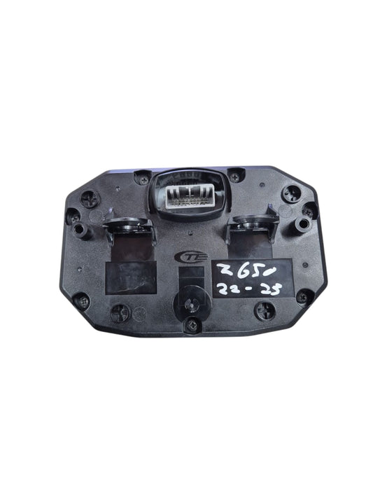 לוח שעונים ל קוואסאקי z650 2021 עד 25 עם 22 אלף קילומטר